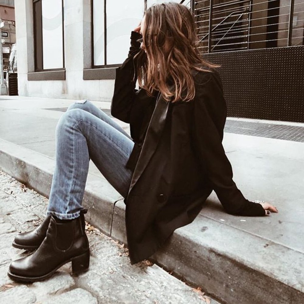 Frye Sabrina 6G Black Lace Up Combat Ankle Bootie - Picture 6 of 16